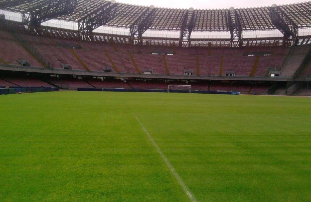 Il prato del San Paolo è giallo. L’agronomo del Napoli: “Normale manutenzione”