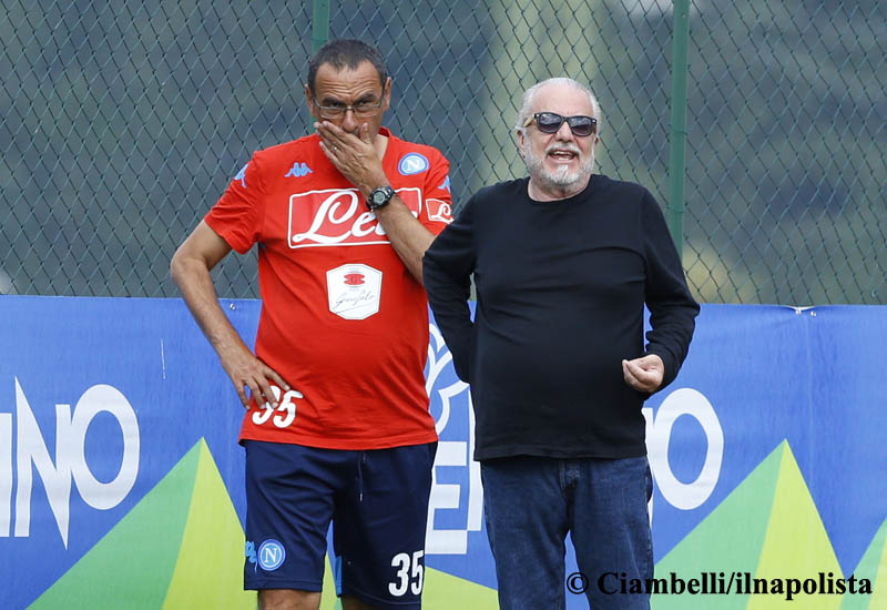 Il Napoli a naso turato di De Laurentiis e Sarri