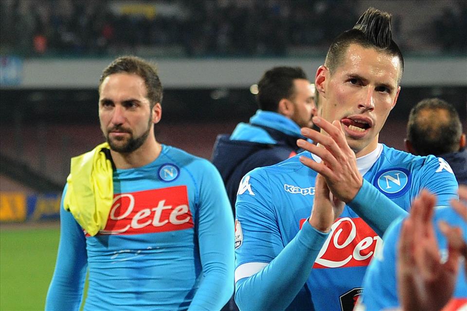 Napoli-Inter: maglia sudata a Hysaj, quella asciutta a Hamsik