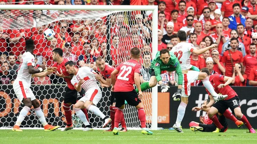 Basta un gol alla Svizzera