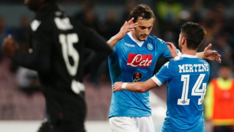 Mertens è lo scugnizzo di Lovanio, Gabbiadini ride dentro