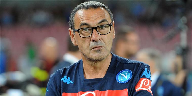 Sarri: «Il 4-3-3 ci aiuta in fase difensiva. Hamsik ha recuperato. Ci sarà turnover. La Juventus? Non me ne frega, penso solo al Carpi. De Laurentiis l’ho sentito provato dopo l’incendio»