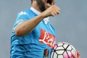 La Panini celebra il record (e la rovesciata) di Higuain item-thumbnail