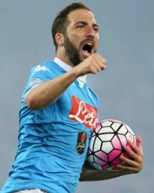figurina rovesciata higuain