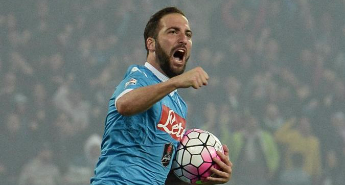 È la notte dei record: il miglior Napoli dell’era dei tre punti, Higuain nella leggenda