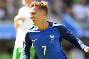La Francia batte l’Irlanda e la paura: 2-1, doppio Griezmann rimonta lo svantaggio di Brady item-thumbnail