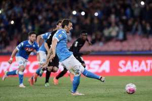 Il Napoli, nonostante la vittoria, continua col silenzio stampa item-thumbnail