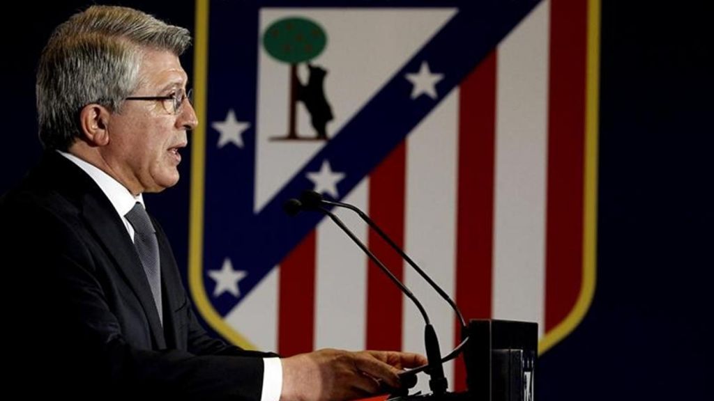 Cerezo, il presidente dell’Atletico Madrid che fa il produttore cinematografico e vende i migliori centravanti