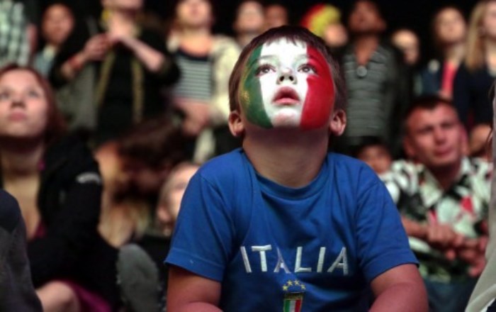 «Papà, perché sei italiano e non tifi Italia?»