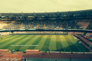 In curva A striscione contro i tifosi occasionali che hanno riempito il San Paolo per Napoli-Fiorentina item-thumbnail