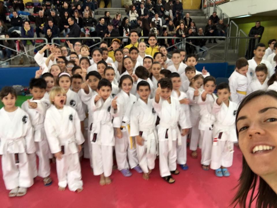 La squadra di karate dei Quartieri Spagnoli fa il pieno di medaglie