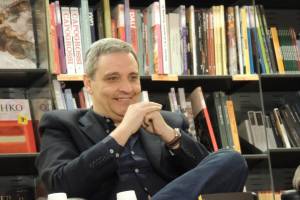 Maurizio de Giovanni riconosce i meriti di De Laurentiis per il Napoli in Champions item-thumbnail