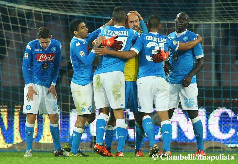 Napoli, 13 gare in campionato senza sconfitte. Solo Bayern e Psg hanno fatto meglio. E 26 punti in dieci partite Napoli, 13 gare in campionato senza sconfitte. Solo Bayern e Psg hanno fatto meglio. E 26 punti in dieci partite