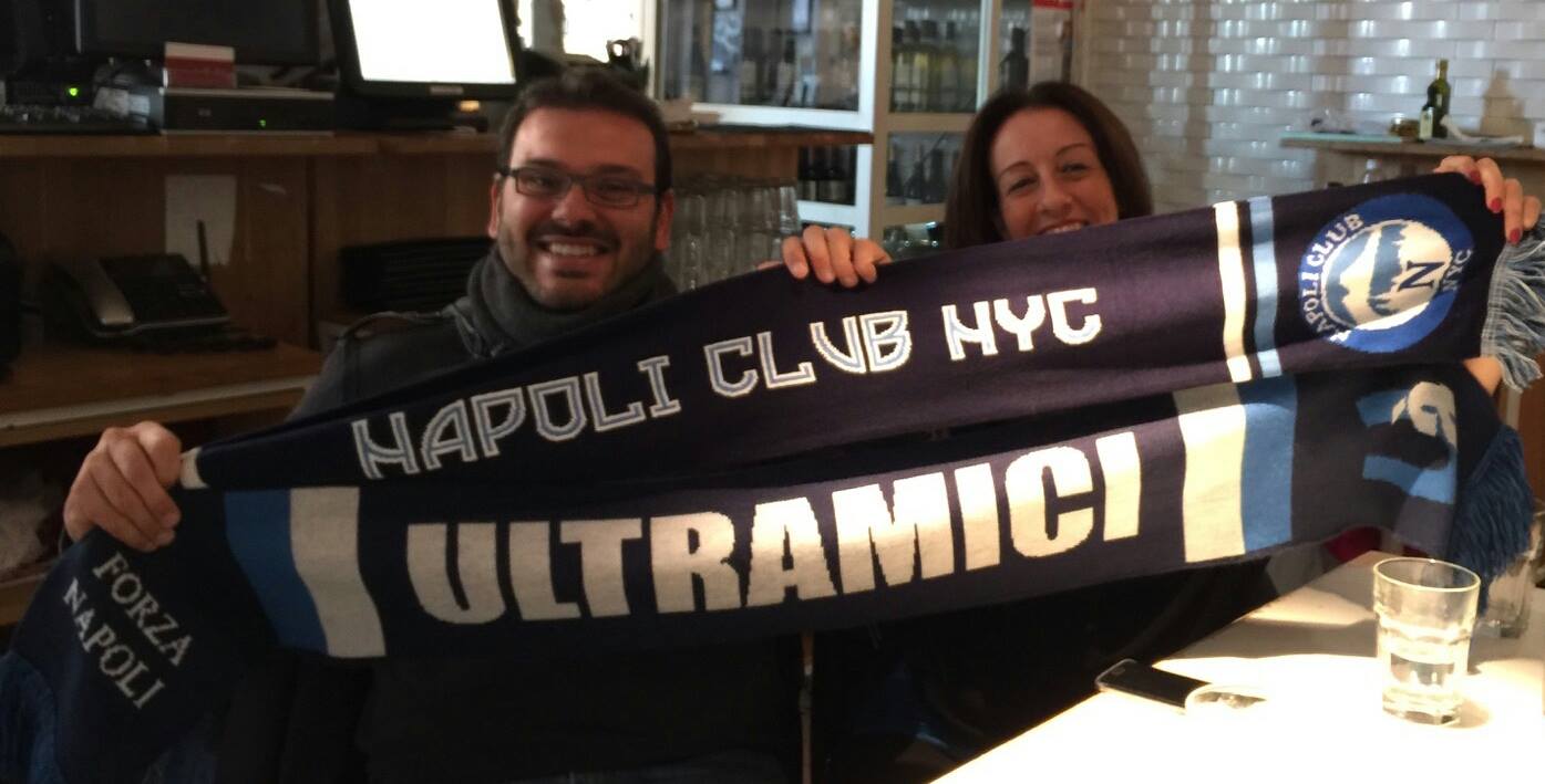 A New York per il primo anniversario di matrimonio, ovviamente al Club Napoli alle otto di mattina per il match con la Fiorentina