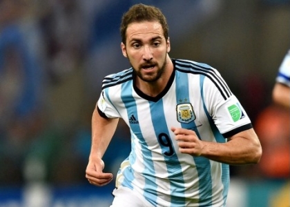 Higuain segna due gol nel 7-0 dell’Argentina a Hong Kong