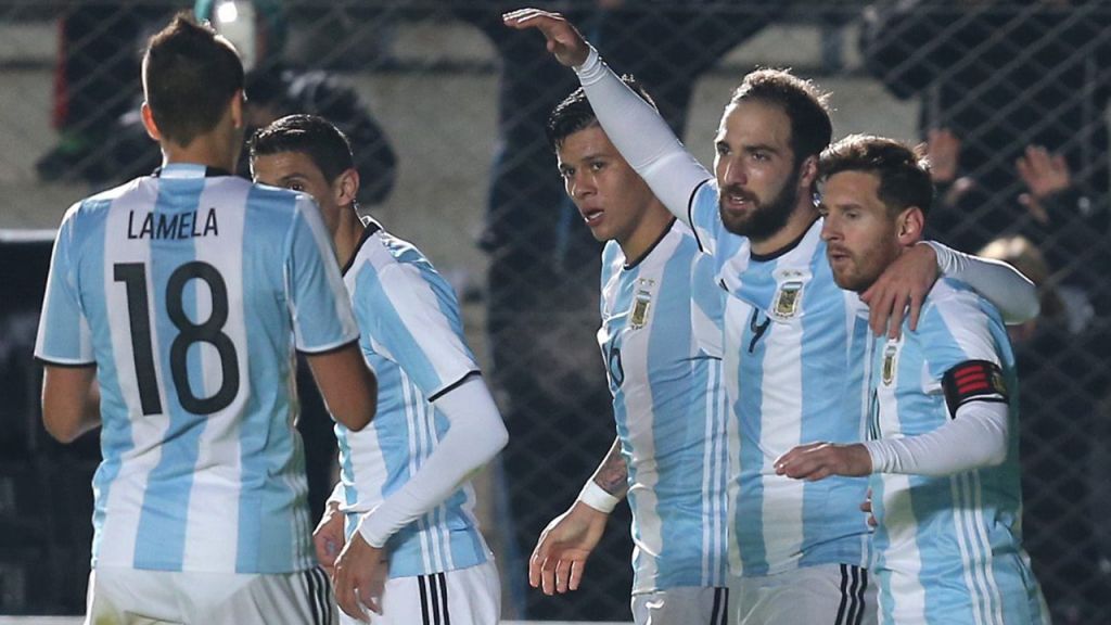 L’Argentina stende la Bolivia 7-0. Doppiette di Lavezzi, Messi e Aguero