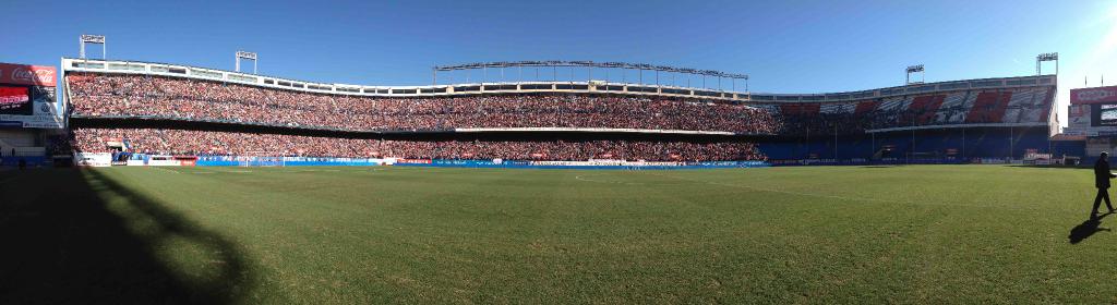 Il grande cuore di Madrid: oltre 40mila allo stadio per la presentazione di Fernando Torres Il grande cuore di Madrid: oltre 40mila allo stadio per la presentazione di Fernando Torres