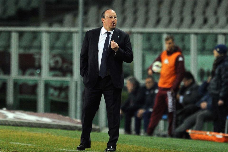 Verona-Napoli 2-0, pagelle / Voti horror, sufficienza solo a Mertens. E una domanda: Napoli non si indigna per il “ciccione” a Benitez?