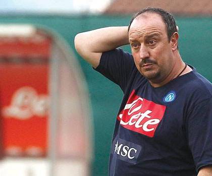 La Gazzetta conferma la telefonata tra De Laurentiis e Benitez La Gazzetta conferma la telefonata tra De Laurentiis e Benitez