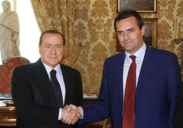 Berlusconi sta alla tv come de Magistris ai social (ma il suo ostacolo si chiama De Luca) Berlusconi sta alla tv come de Magistris ai social (ma il suo ostacolo si chiama De Luca)