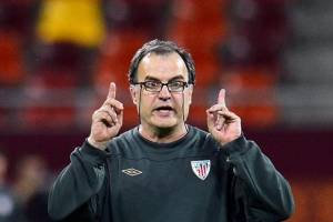 Bielsa, l’allenatore degli allenatori: 163 dei suoi 280 ex giocatori fanno il suo mestiere, “per merito suo” item-thumbnail