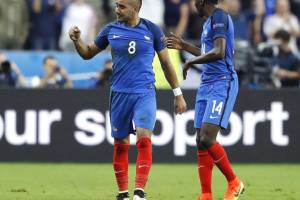 È iniziato un Europeo che sembra dimesso, ma il calcio saprà emozionarci ancora item-thumbnail