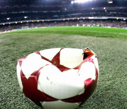 Il marcio del calcio non è una novità di ieri. Con meno voglia di prima, il tifoso continua Il marcio del calcio non è una novità di ieri. Con meno voglia di prima, il tifoso continua