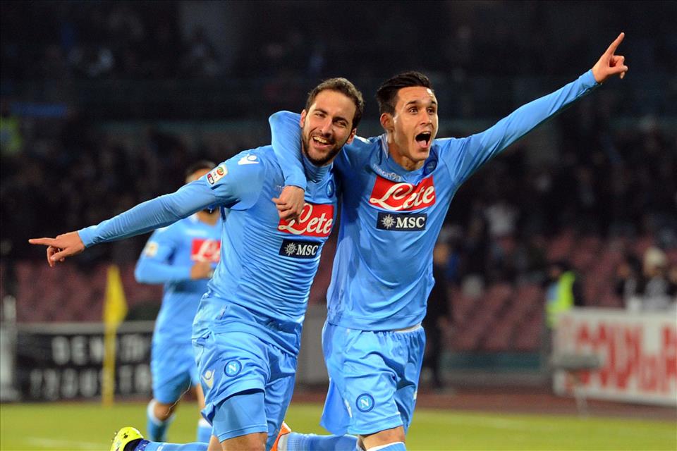 Higuain sa giocare a pallone ma non è un asso. Lui e Callejon i responsabili di questa stagione del Napoli Higuain sa giocare a pallone ma non è un asso. Lui e Callejon i responsabili di questa stagione del Napoli
