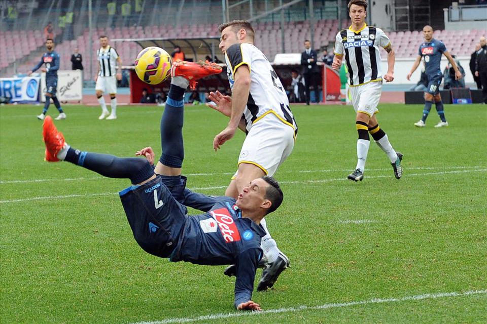 Ajere pe ffà carnevale avastajeno ddoje brasciole ‘mbuttunate (Mertenso e Gabbiadini) e ‘nu sicchietiello ‘e sanguinaccio [utubbutto (autogol) ‘e Teró]