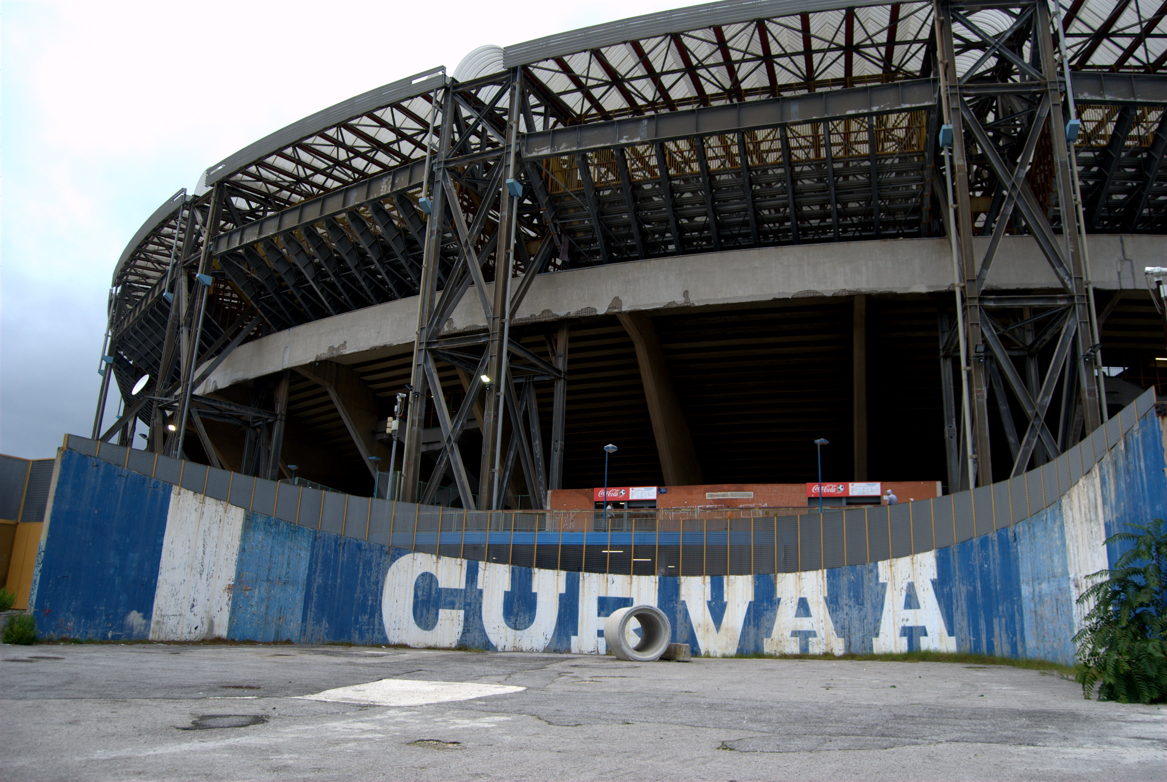 Un’infiltrazione d’acqua la causa della parziale chiusura della curva A