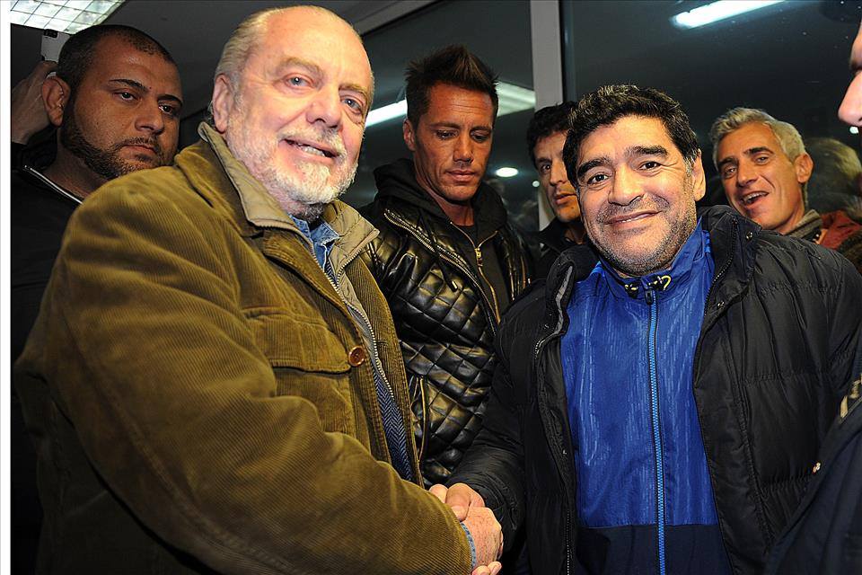 De Laurentiis: «Maradona non conosce più Napoli. Il Napoli cresce ininterrottamente dal fallimento mentre la società civile è in declino. Sarri deve lavorare molto»