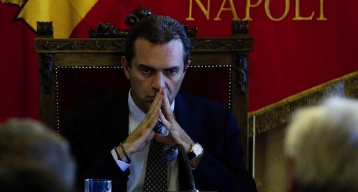 De Magistris fa il papponista e il Mattino fa la spiega a Benitez De Magistris fa il papponista e il Mattino fa la spiega a Benitez