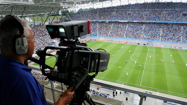 Serie A, cresce l’impatto dei diritti tv sul fatturato (48%); 92 milioni nel 2016 per il Napoli