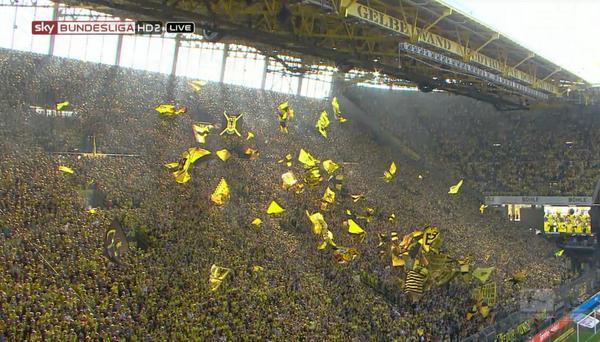 La crisi del Borussia (7 punti in 9 partite) vista da Dortmund: stadio sempre pieno e sondaggi che nemmeno contemplano l’esonero di Klopp