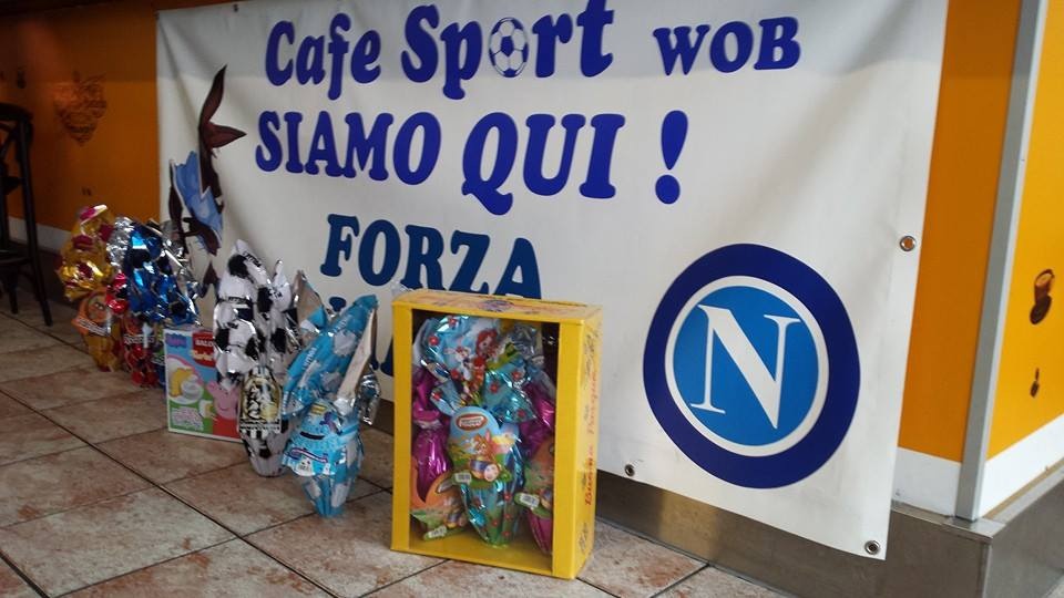 La tana dei napoletani a Wolfsburg, il caffè sport di Raffaele (barese che tifa Napoli): «I tedeschi sono convinti di vincere»