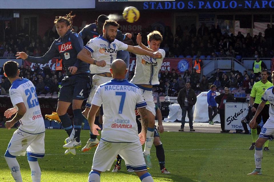 Il taccuino di Benitez / L’interpretazione oggi male. Morgan direbbe: per me è no. Hamsik? Non credo ai fischi d’amore Il taccuino di Benitez / L’interpretazione oggi male. Morgan direbbe: per me è no. Hamsik? Non credo ai fischi d’amore