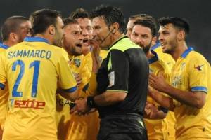 Intralot: “Flusso anomalo su un’espulsione durante Napoli-Frosinone, bloccata la giocata” item-thumbnail