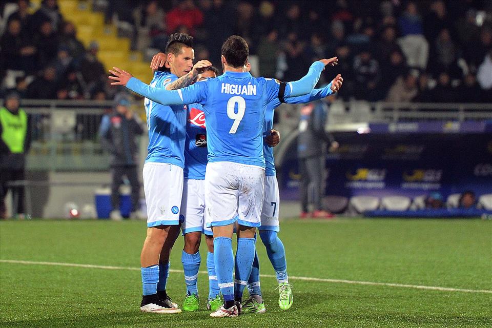 Il Napoli punta sulla velocità e su Hamsik per superare la Lazio, gara decisiva in chiave Champions