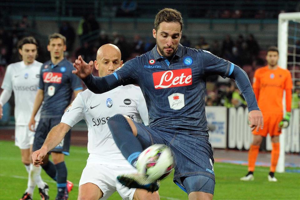 Il Napoli non vince più, pericolosa retromarcia in campionato