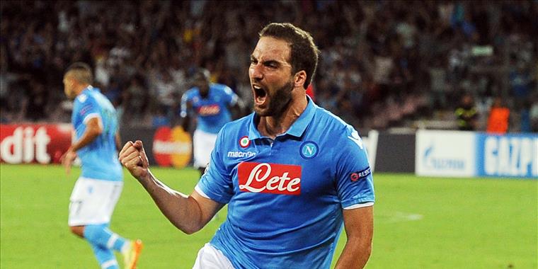 Le pagelle / Higuain lo squalo bianco. Solo lui meglio di Gargano. Delude Callejon