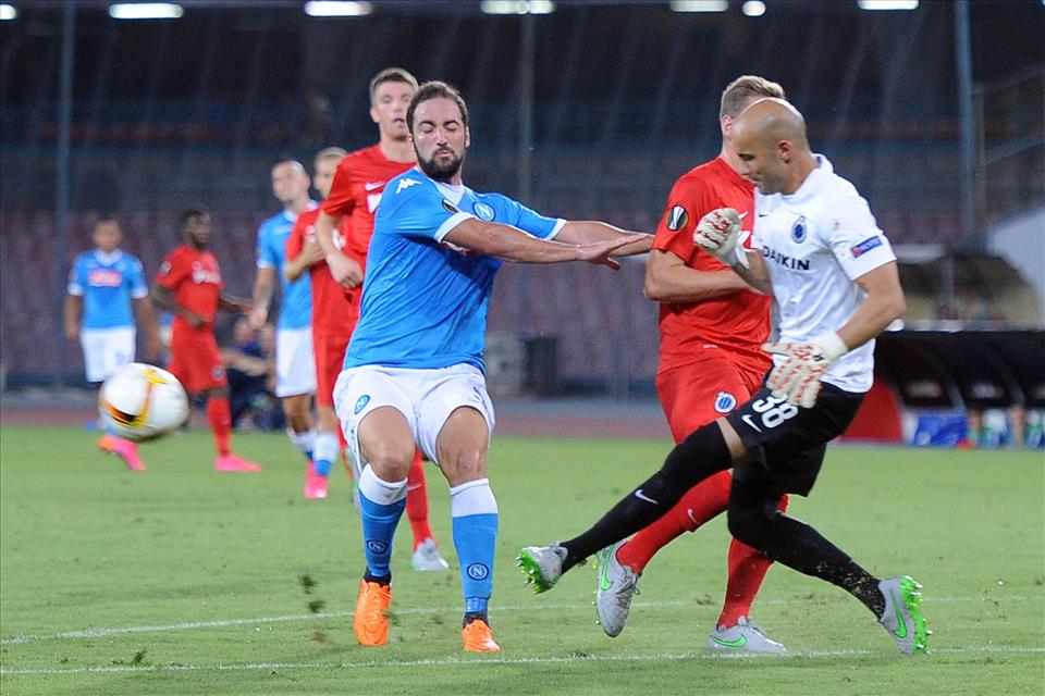 Napoli-Bruges vista dal tifoso: cari belgi, con la maglia rossa non avete speranza