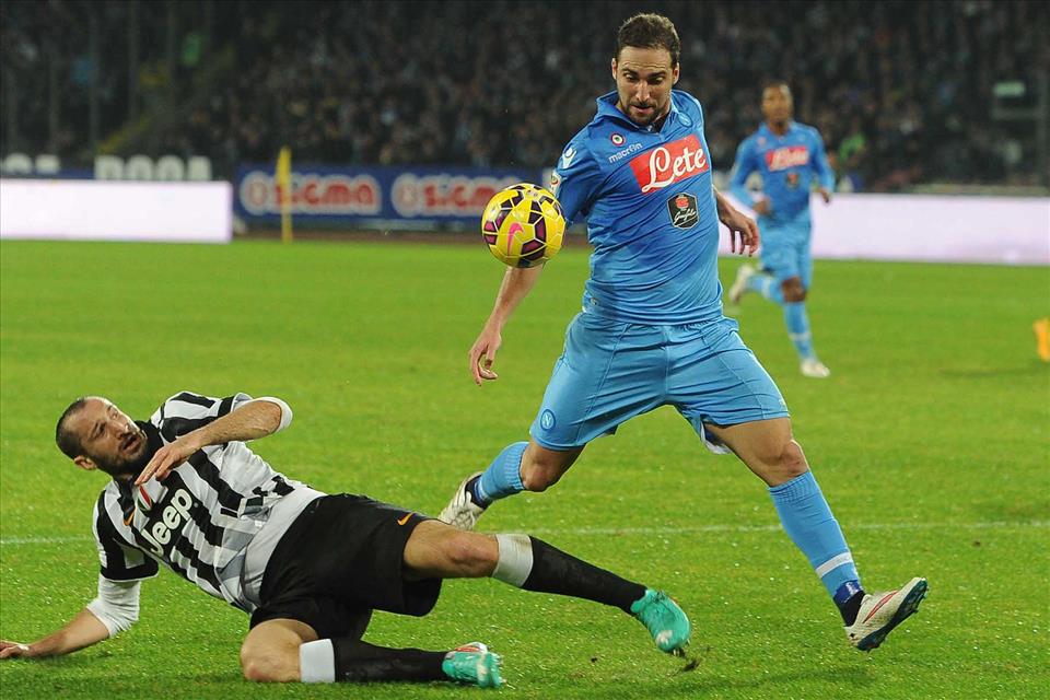 Il Napoli a Torino per la Champions e per provare a rovinare la festa alla Juventus