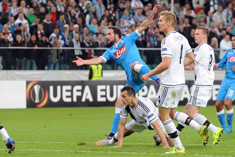 Il gol di Higuain al Legia Varsavia è il più bello dell’ultima Europa League