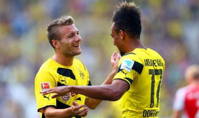 Ciro Immobile a SportWeek: «È dura in Germania ma non voglio tornare. A Dortmund lo stadio è sempre pieno, il massimo della protesta sono stati sei ultras che ci hanno detto: “ci aspettavamo di più”» Ciro Immobile a SportWeek: «È dura in Germania ma non voglio tornare. A Dortmund lo stadio è sempre pieno, il massimo della protesta sono stati sei ultras che ci hanno detto: “ci aspettavamo di più”»