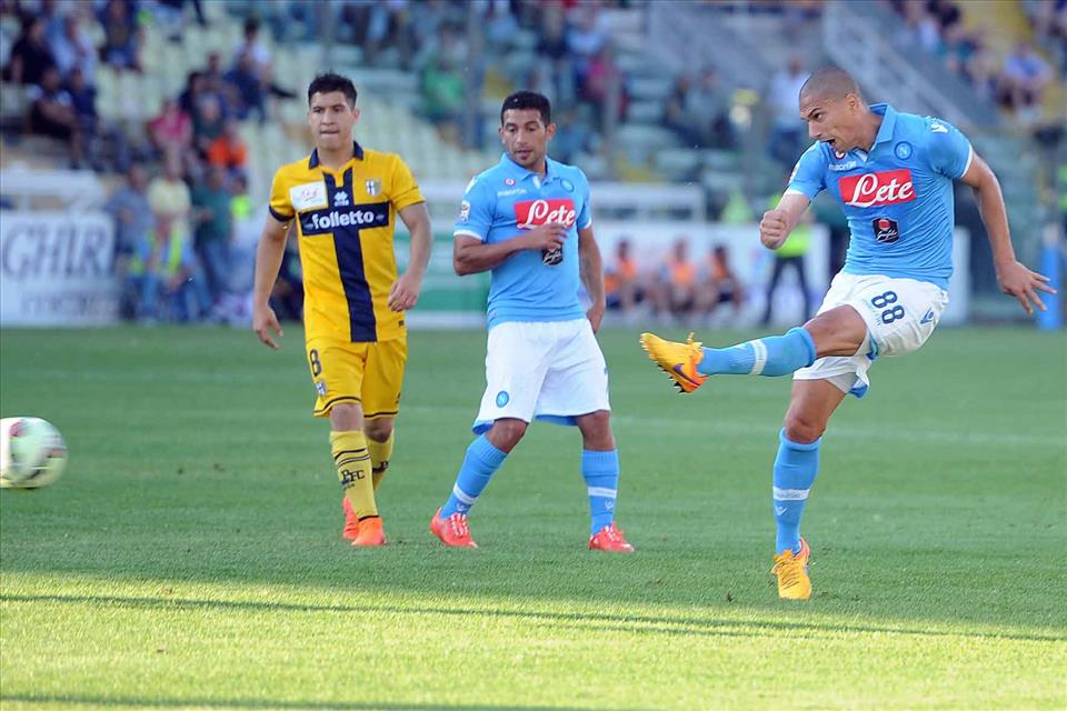 Parma-Napoli 2-2, pagelle / Hamsik il migliore. Un velo pietoso su Andujar e Inler