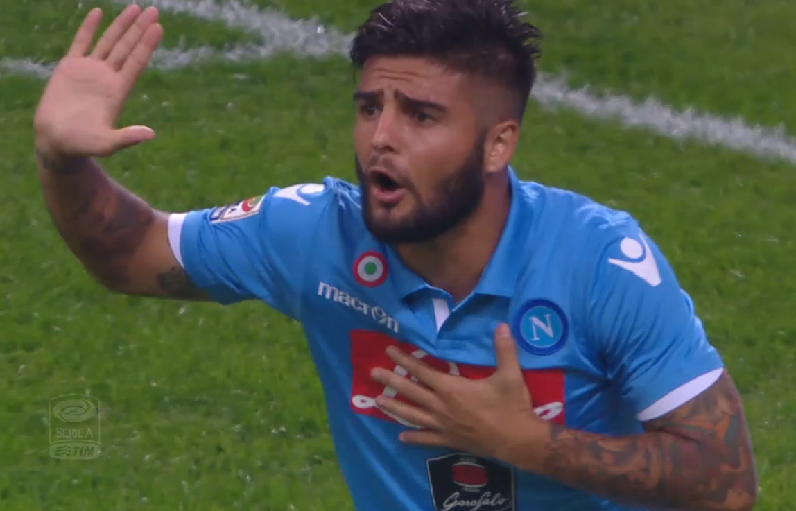 “Lo giuro, non l’ho toccata io”. Insigne come i ragazzini che giocano a pallone