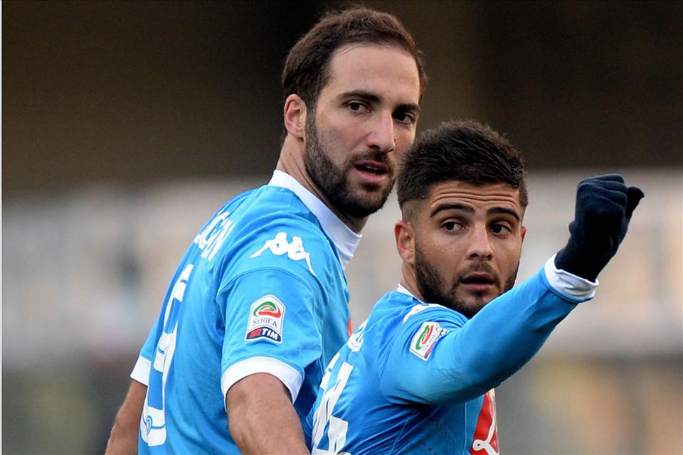 Verona-Napoli 0-2, pagelle / Meno male che Higuain era stanco. La verginità è di Reina, non di Giulietta. Gli insulti alla mamma svegliano Insigne