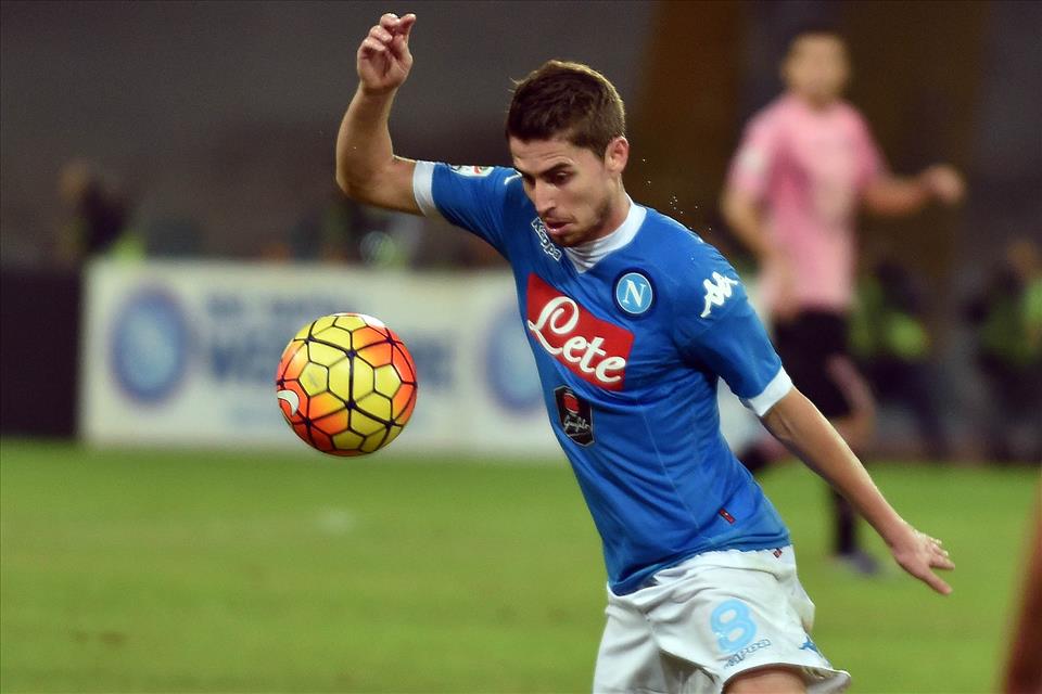 Jorginho è bravissimo e perfetto per questo Napoli, ma non esiste qualcosa di meglio?