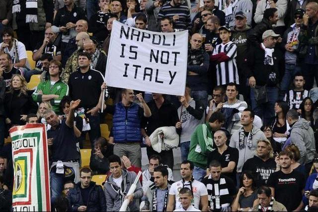 La Juventus condannata a risarcire un tifoso del Napoli per cori razzisti allo Juventus Stadium