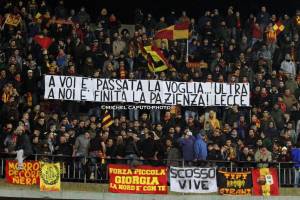 Il Napolista, i suoi commentatori e un consiglio ai papponisti: guardate dov’è finito il Lecce senza i Semeraro item-thumbnail